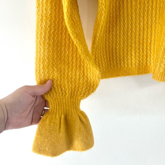 Rachel Parcell Yellow Treasure Pointelle Knit Ruffle Sweater Size XS‎ NWT - Picture 4 of 10